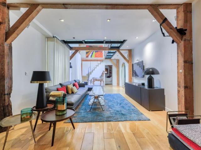 Tout savoir sur cet appartement dans le quartier Mairie, à Paris 8ème