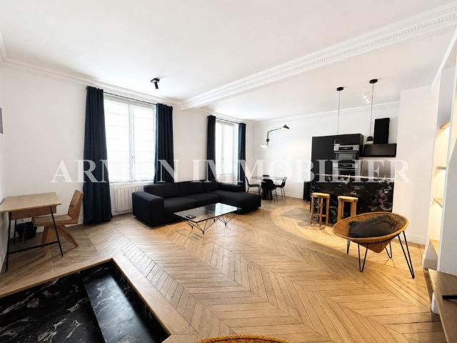 Tout savoir sur cet appartement dans le quartier Mairie, à Paris 8ème