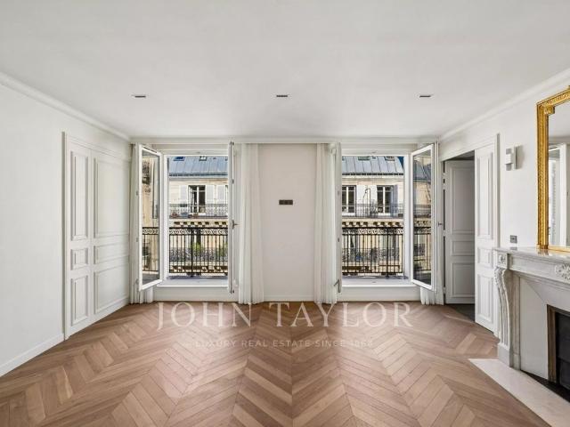 Tout savoir sur cet appartement dans le quartier Mairie, à Paris 8ème