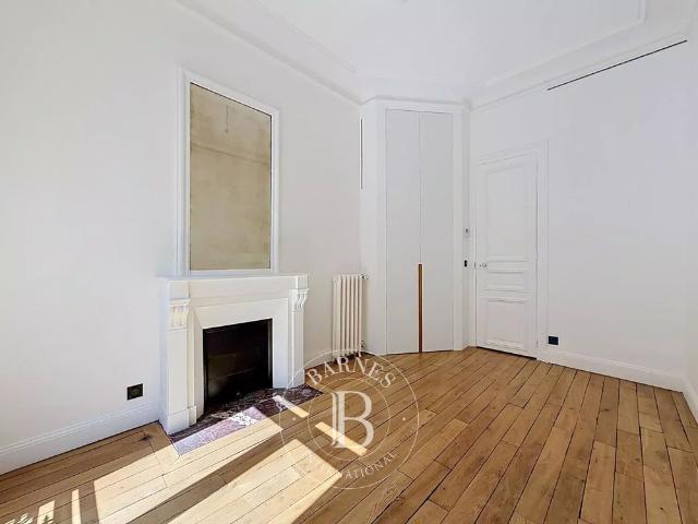Tout savoir sur cet appartement dans le quartier Muette Nord, à Paris 16ème