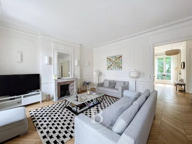 Tout savoir sur cet appartement dans le quartier Muette Nord, à Paris 16ème