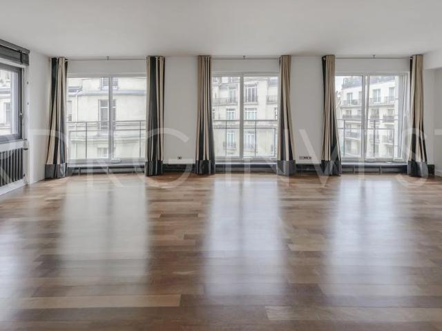 Tout savoir sur cet appartement dans le quartier Muette Nord, à Paris 16ème