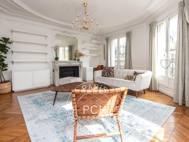 Tout savoir sur cet appartement dans le quartier Muette Nord, à Paris 16ème