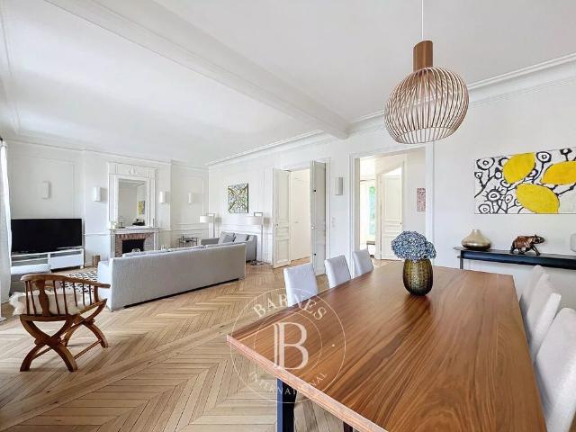 Tout savoir sur cet appartement dans le quartier Muette Nord, à Paris 16ème
