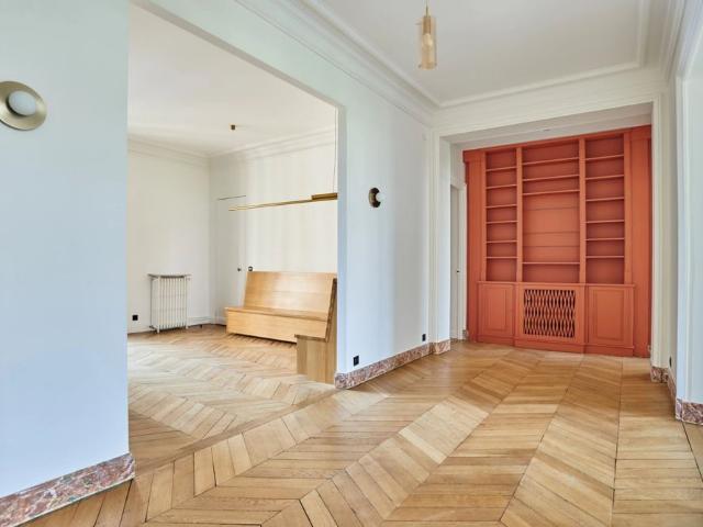 Tout savoir sur cet appartement dans le quartier Muette Nord, à Paris 16ème