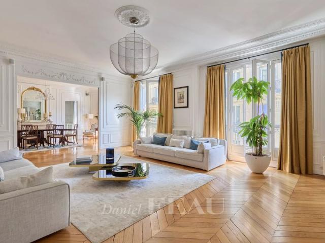Tout savoir sur cet appartement dans le quartier Muette Nord, à Paris 16ème