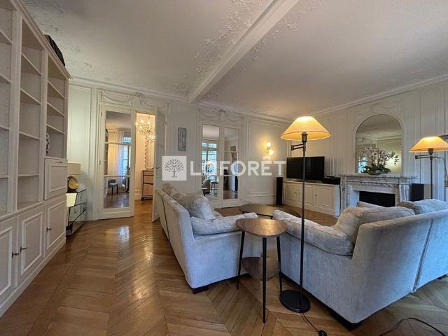 Tout savoir sur cet appartement dans le quartier Muette Nord, à Paris 16ème
