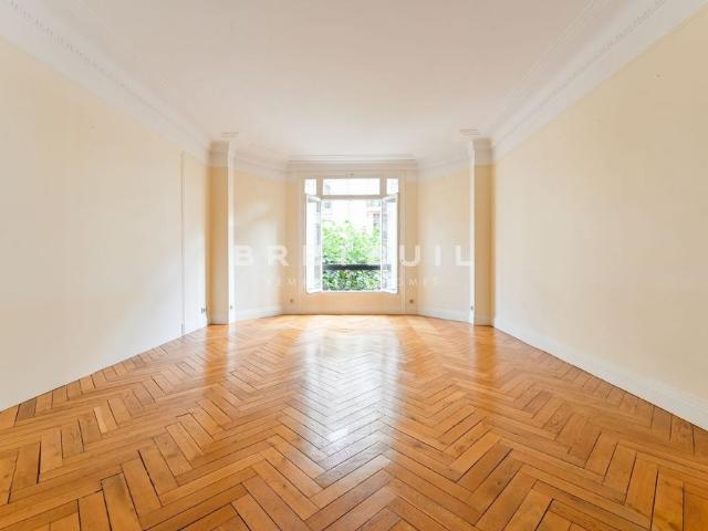 Tout savoir sur cet appartement dans le quartier Muette Nord, à Paris 16ème