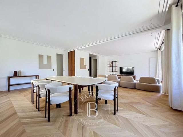 Tout savoir sur cet appartement dans le quartier Muette Nord, à Paris 16ème