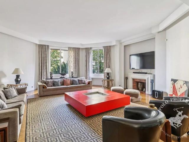 Tout savoir sur cet appartement dans le quartier Muette Nord, à Paris 16ème