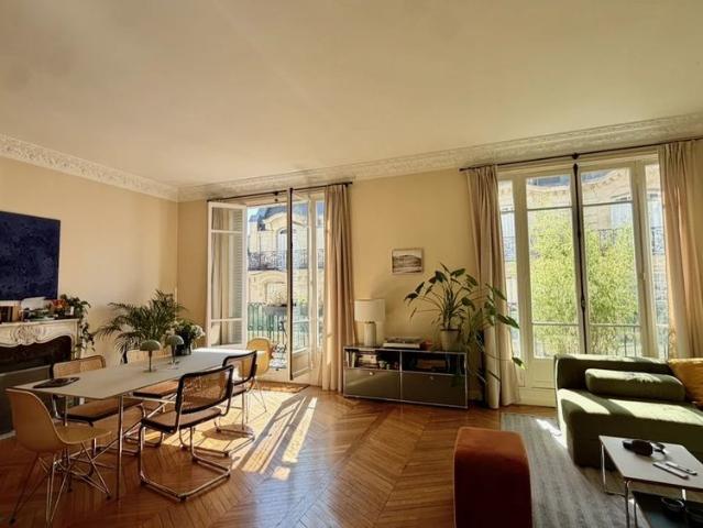 Tout savoir sur cet appartement dans le quartier Muette Nord, à Paris 16ème