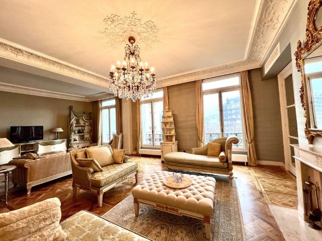 Tout savoir sur cet appartement dans le quartier Muette Nord, à Paris 16ème