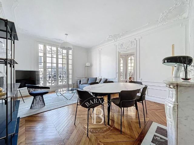 Tout savoir sur cet appartement dans le quartier Muette Sud, à Paris 16ème