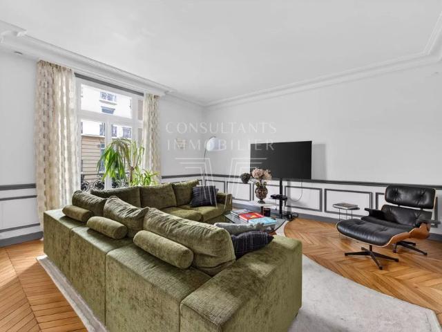 Tout savoir sur cet appartement dans le quartier Muette Sud, à Paris 16ème
