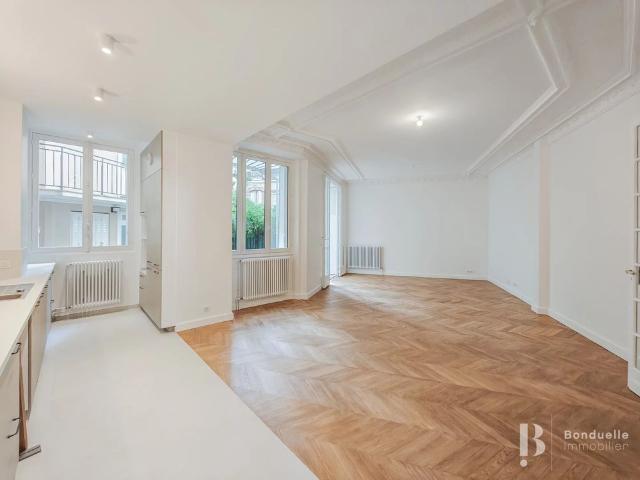 Tout savoir sur cet appartement dans le quartier Notre Dame des Champs, à Paris 6ème