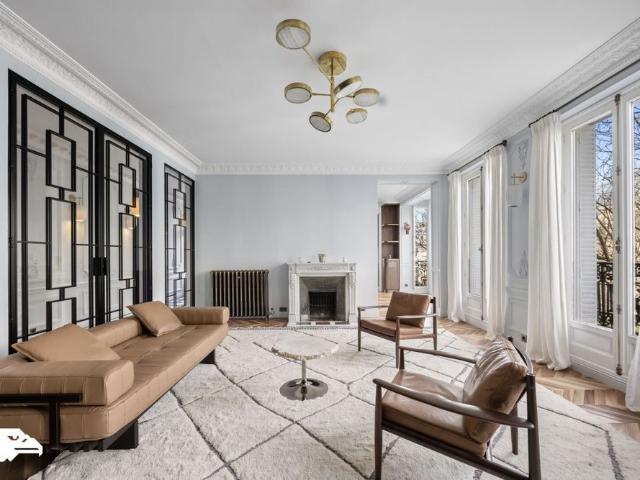 Tout savoir sur cet appartement dans le quartier Saint Germain des Prés, à Paris 6ème