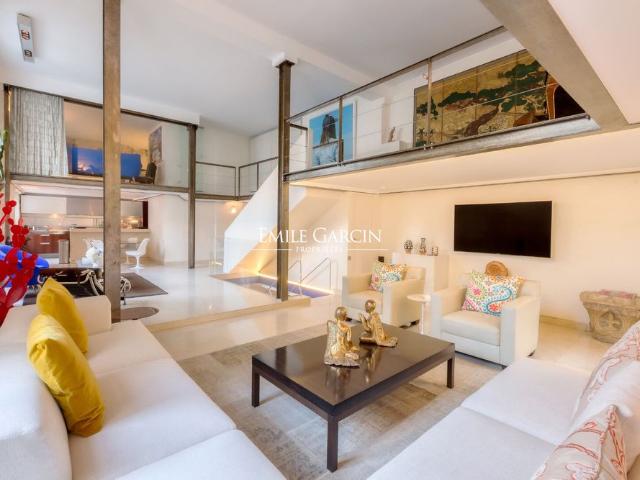 Tout savoir sur cet appartement dans le quartier Saint Germain des Prés, à Paris 6ème