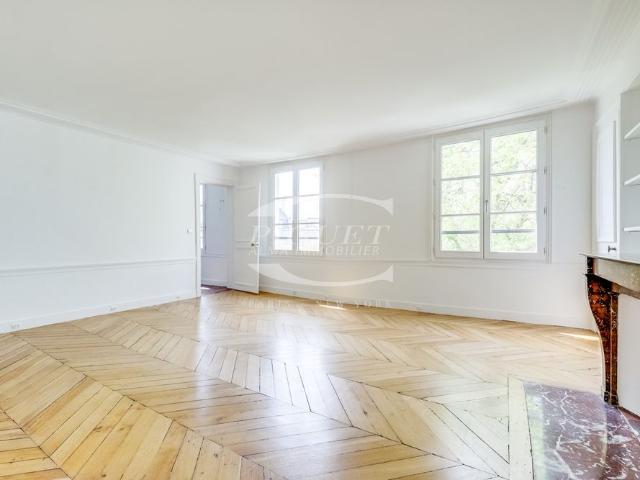Tout savoir sur cet appartement dans le quartier Saint Germain des Prés, à Paris 6ème