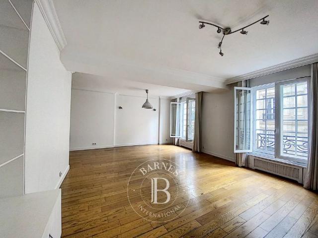 Tout savoir sur cet appartement dans le quartier Saint Germain des Prés, à Paris 6ème