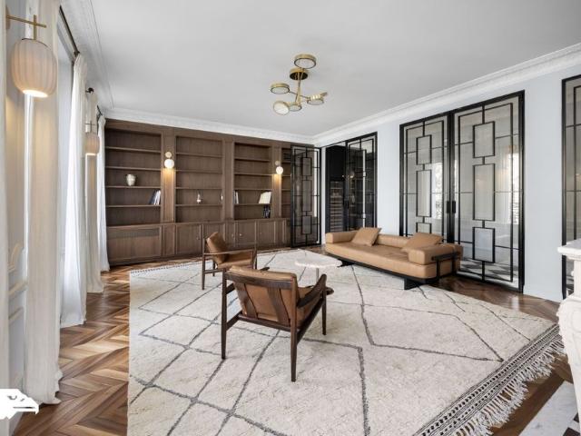 Tout savoir sur cet appartement dans le quartier Saint Germain des Prés, à Paris 6ème