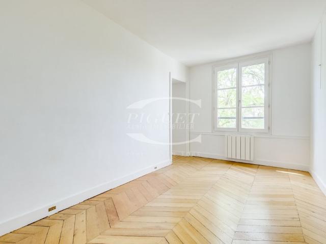 Tout savoir sur cet appartement dans le quartier Saint Germain des Prés, à Paris 6ème