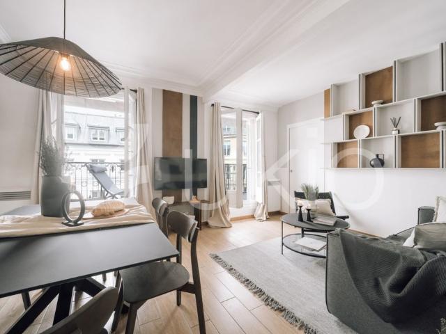 Tout savoir sur cet appartement dans le quartier Saint Germain l'Auxerrois, à Paris 1er