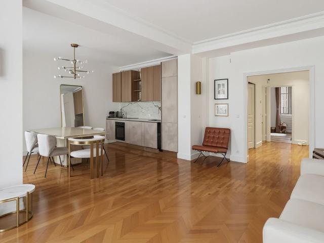 Tout savoir sur cet appartement dans le quartier Saint James Général Koenig, à Neuilly sur Seine