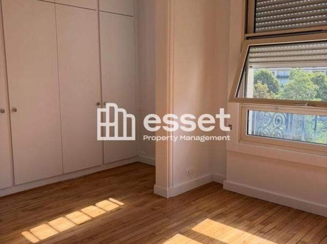 Tout savoir sur cet appartement dans le quartier Saint James Général Koenig, à Neuilly sur Seine