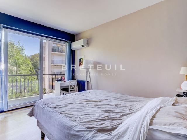 Tout savoir sur cet appartement dans le quartier Saint James Général Koenig, à Neuilly sur Seine