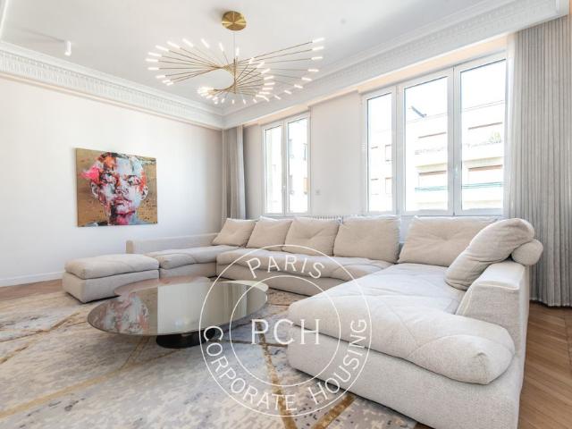 Tout savoir sur cet appartement dans le quartier Saint James Général Koenig, à Neuilly sur Seine