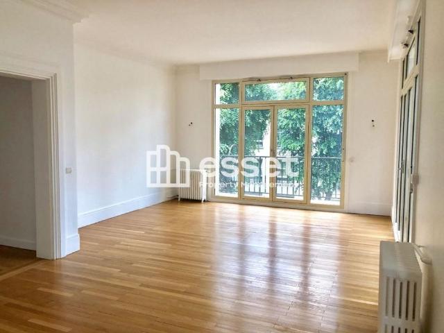 Tout savoir sur cet appartement dans le quartier Saint James Général Koenig, à Neuilly sur Seine