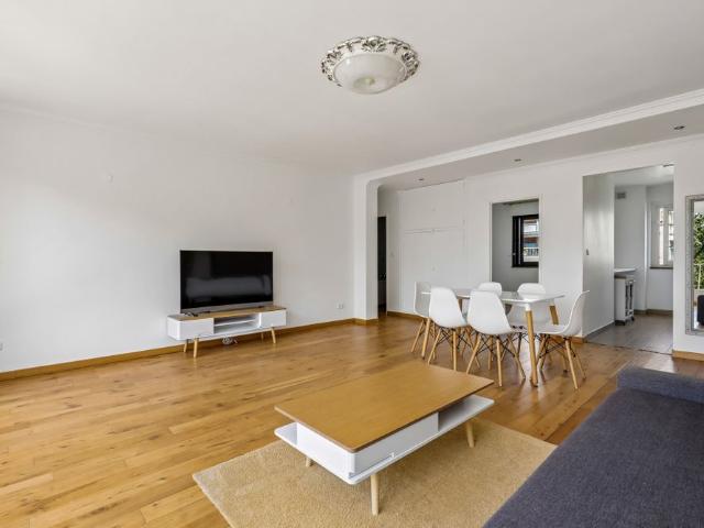 Tout savoir sur cet appartement dans le quartier Saint James Général Koenig, à Neuilly sur Seine