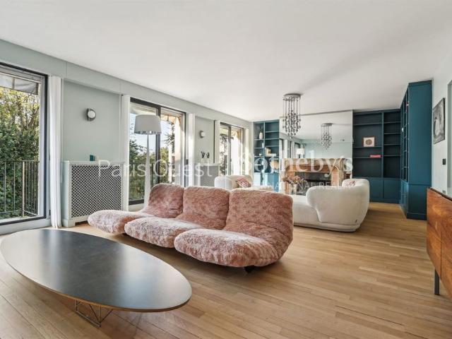 Tout savoir sur cet appartement dans le quartier Saint James Général Koenig, à Neuilly sur Seine