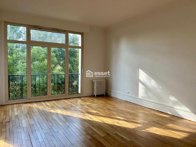 Tout savoir sur cet appartement dans le quartier Saint James Général Koenig, à Neuilly sur Seine