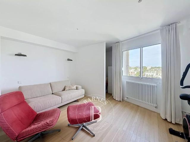 Tout savoir sur cet appartement dans le quartier Saint James Général Koenig, à Neuilly sur Seine