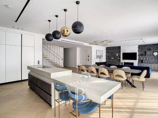 Tout savoir sur cet appartement dans le quartier Saint James Delabordère, à Neuilly sur Seine