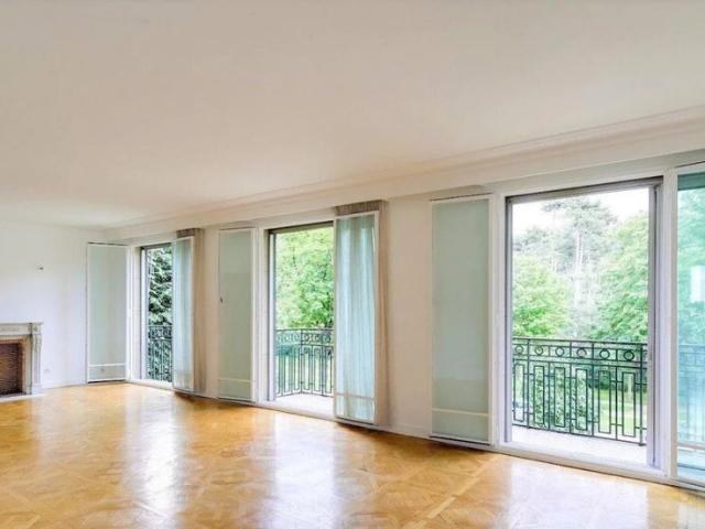 Tout savoir sur cet appartement dans le quartier Saint James Delabordère, à Neuilly sur Seine