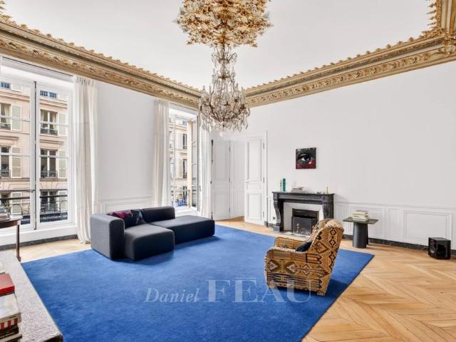 Tout savoir sur cet appartement dans le quartier Saint Louis, à Versailles