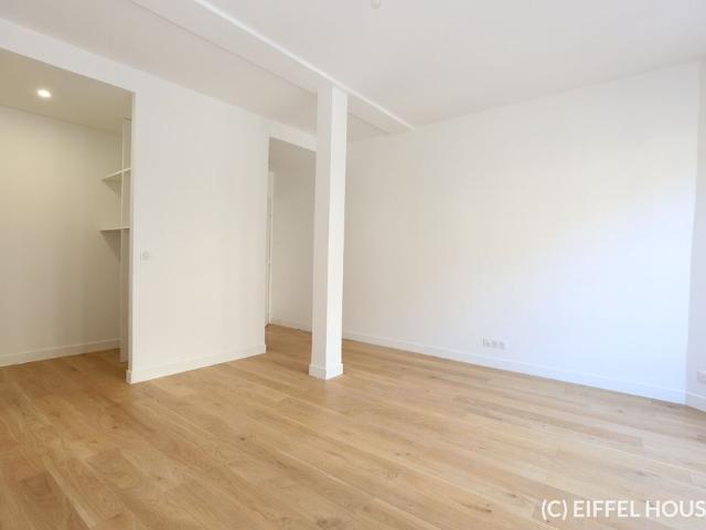 Tout savoir sur cet appartement dans le quartier Saint Philippe du Roule, à Paris 8ème