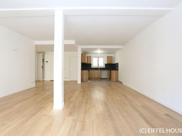Tout savoir sur cet appartement dans le quartier Saint Philippe du Roule, à Paris 8ème