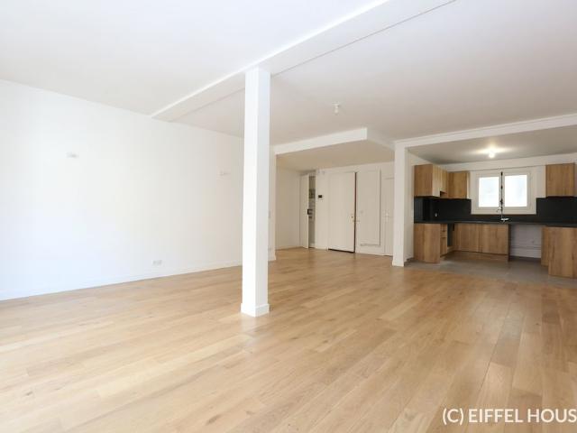 Tout savoir sur cet appartement dans le quartier Saint Philippe du Roule, à Paris 8ème
