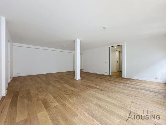 Tout savoir sur cet appartement dans le quartier Saint Philippe du Roule, à Paris 8ème