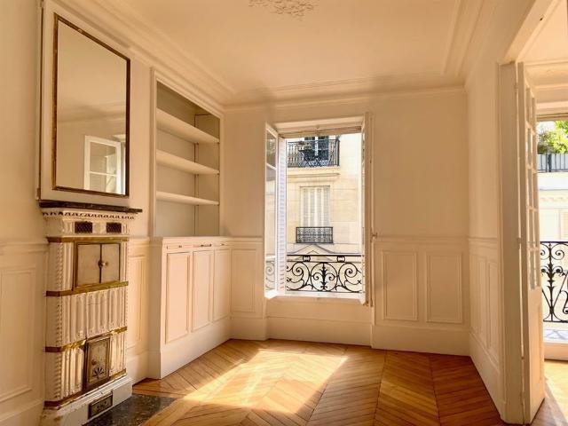 Tout savoir sur cet appartement dans le quartier Saint Placide, à Paris 6ème