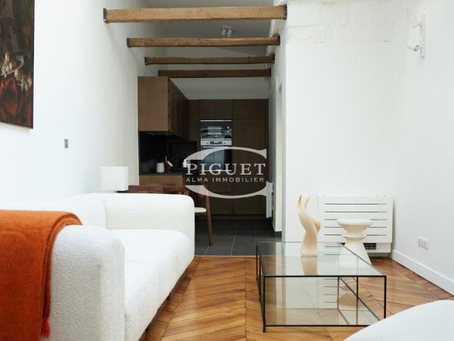 Tout savoir sur cet appartement dans le quartier Saint Thomas d'Aquin, à Paris 7ème