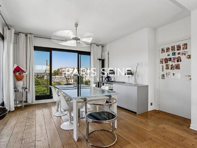 Tout savoir sur cet appartement dans le quartier Saint Thomas d'Aquin, à Paris 7ème