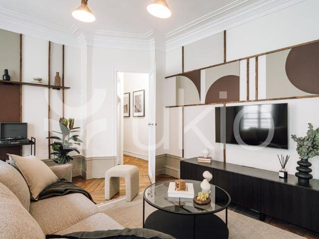 Tout savoir sur cet appartement dans le quartier Saint Thomas d'Aquin, à Paris 7ème