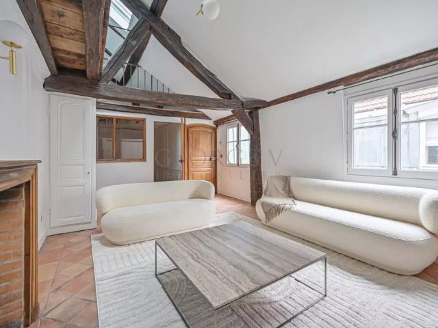 Tout savoir sur cet appartement dans le quartier Saint Thomas d'Aquin, à Paris 7ème