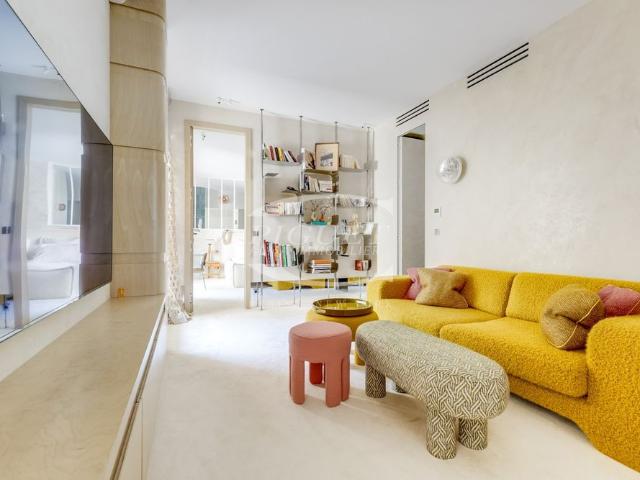 Tout savoir sur cet appartement dans le quartier Saint Thomas d'Aquin, à Paris 7ème