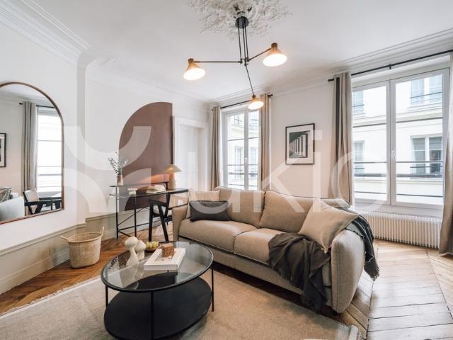 Tout savoir sur cet appartement dans le quartier Saint Thomas d'Aquin, à Paris 7ème