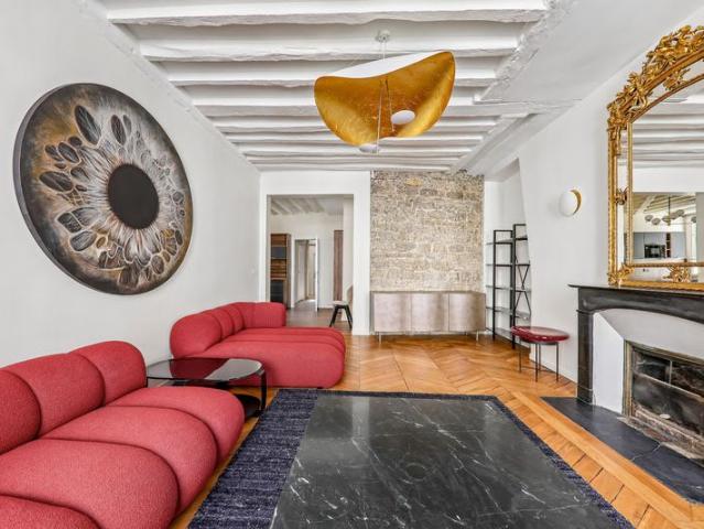 Tout savoir sur cet appartement dans le quartier Saint Thomas d'Aquin, à Paris 7ème